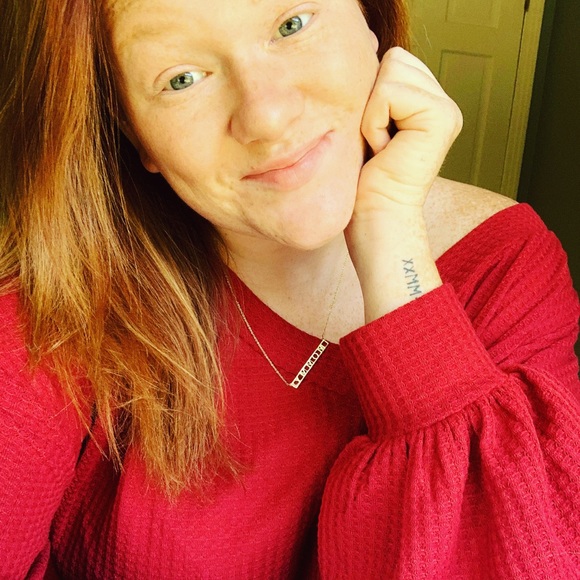 Meet your Posher, Sierra - Picture 2 of 9